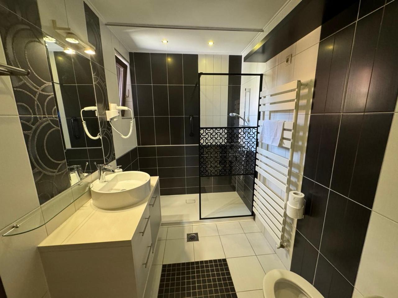 Pension Nest - Family Apartman Mosonmagyaróvár Exterior foto